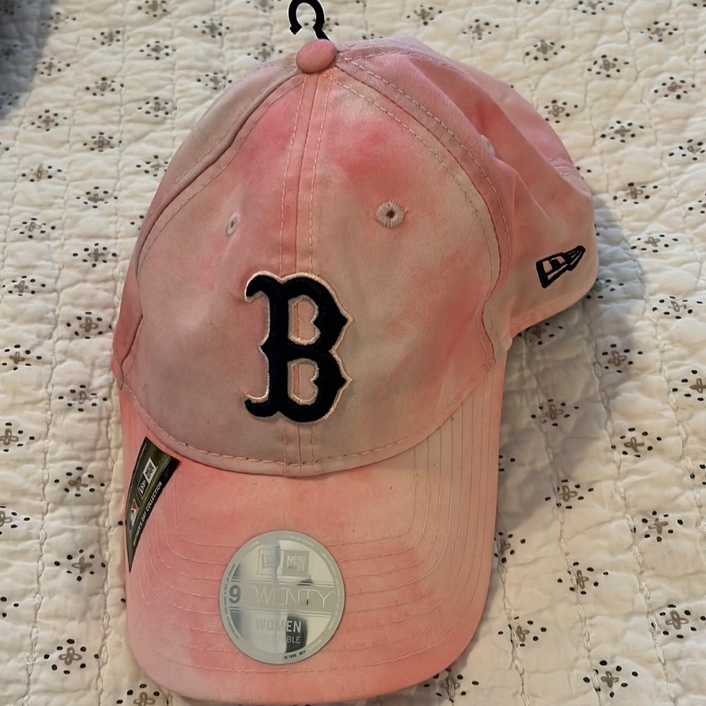 NWT Boston Red Sox Mother’s Day collection tie dye pink hat.